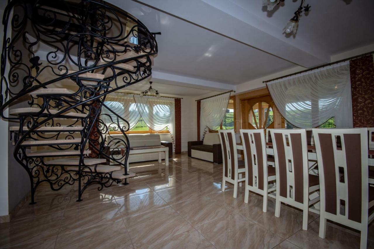 Podhalanski Dworek Z Jacuzzi Bed & Breakfast 3*