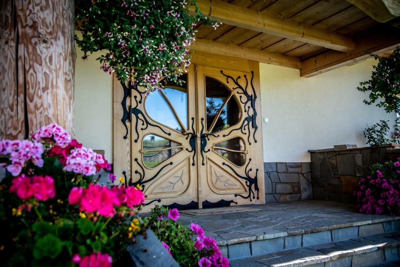 Bed & Breakfast Podhalanski Dworek Z Jacuzzi 3*