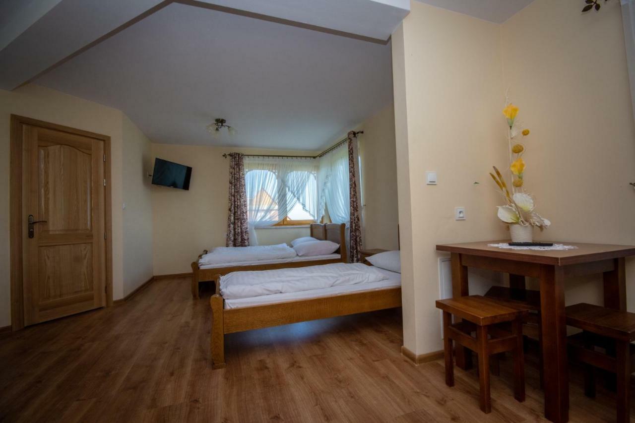 Podhalanski Dworek Z Jacuzzi Bed & Breakfast