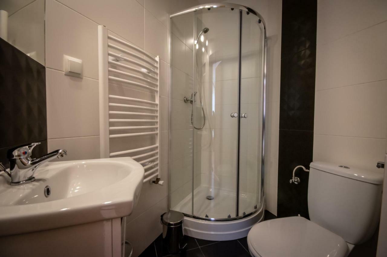 Podhalanski Dworek Z Jacuzzi Готель типу 